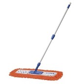 OATES MODACRYLIC DUSTING MOP ORANGE WITH EXTENSION HANDLE